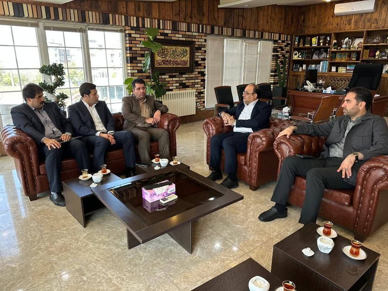 تدوین برنامههای عملیاتی برای صیانت از هویت تاریخی و توسعه گردشگری پایدار در لاهیجان تدوین برنامههای عملیاتی برای صیانت از هویت تاریخی و توسعه گردشگری پایدار در لاهیجان