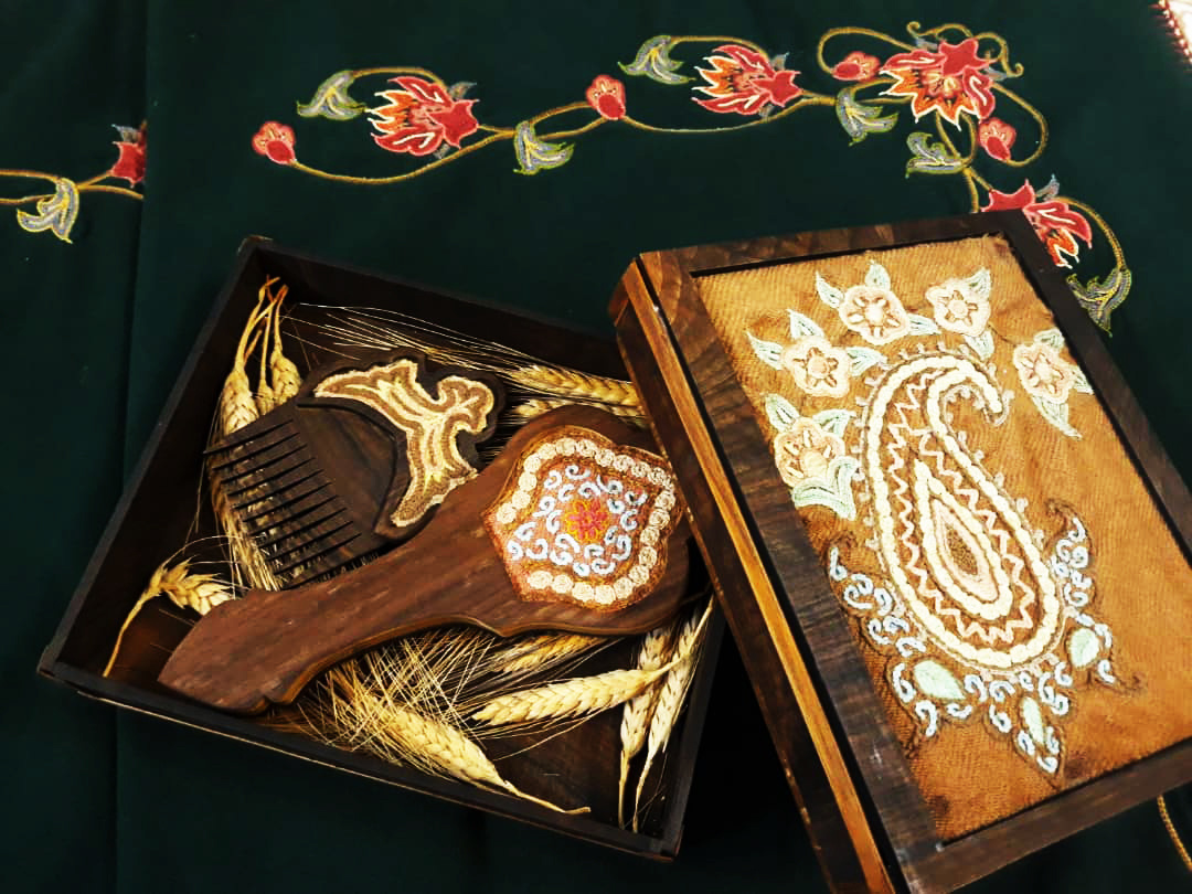 صادرات صنایعدستی گیلان به حدود ۴۰۰ هزار دلار رسید صادرات صنایعدستی گیلان به حدود ۴۰۰ هزار دلار رسید