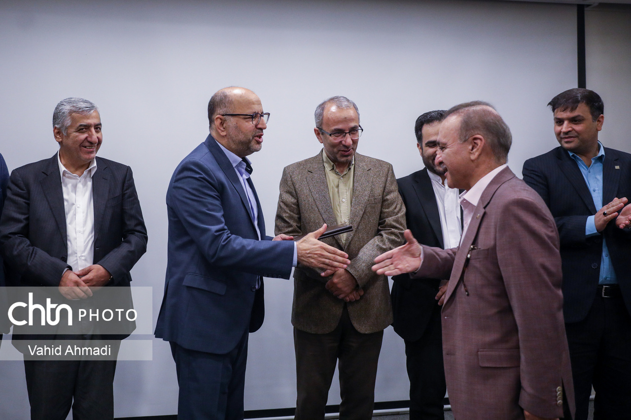 سامانه یکپارچه تطبیق و استانداردسازی تاسیسات گردشگری رونمایی شد/ نقیزاده: ارتقای خدمات گردشگری با تلفیق بدنه کارشناسی و فناوریهای نوین