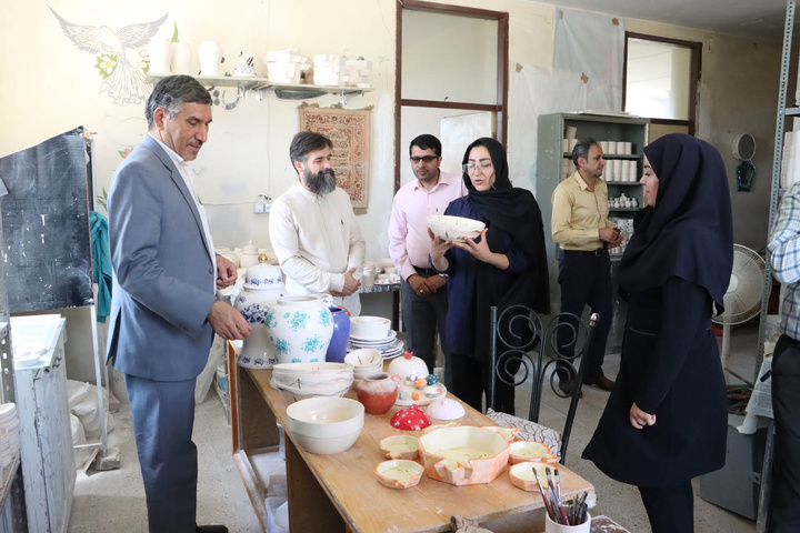 صنایع‌دستی استان سمنان جزئی از سوغات زیارت و سفر به مشهد می‌شود