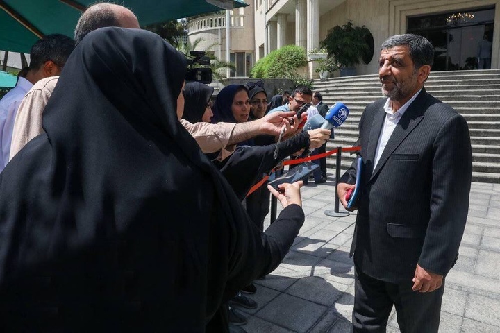 ضرغامی: از ابتدای دولت تاکنون ۳۰ اثر تاریخی به کشور برگشته است ضرغامی: از ابتدای دولت تاکنون ۳۰ اثر تاریخی به کشور برگشته است