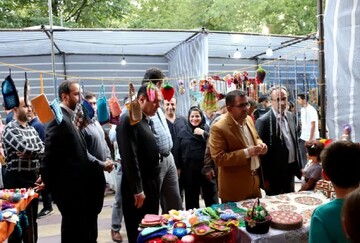 نمایشگاه صنایع‌دستی بانوان کارآفرین در سقز برپا شد