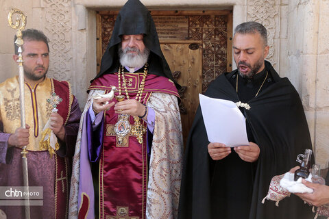 دومین روز از حضور زائران ارامنه با حضور اسقف اعظم گریگور چیفتچیان ( قره کلیسا)