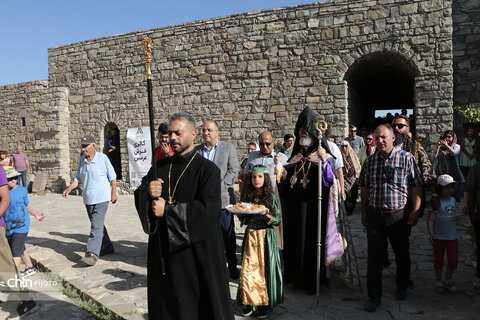 دومین روز از حضور زائران ارامنه با حضور اسقف اعظم گریگور چیفتچیان ( قره کلیسا)