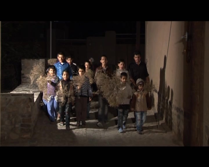 عشور مسلم؛ مراسم استقبال از ماه محرم در عقدا/ برنامهای ویژه برای کودکان