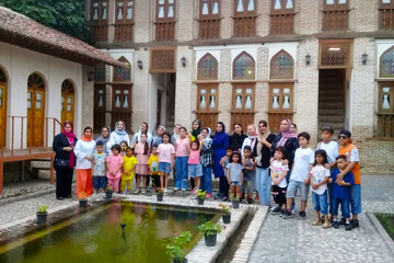 تور گردشگری مادر و کودک در موزه صنایع‌دستی گرگان برگزار شد