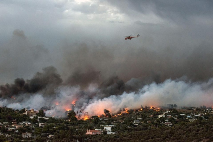 آتش‌سوزی جزیره رودس یونان گردشگران را فراری داد