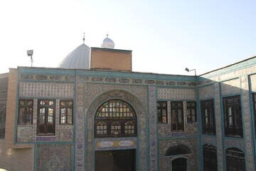 تکیه‌ معاون‌الملک کرمانشاه؛ اولین کارگاه صنایع‌دستی کاشی قاجاری تا تابلو صحنه های پیامبران الهی