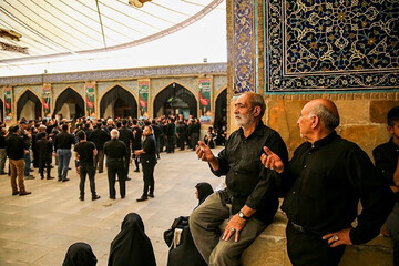 برپایی خیمه در بناهای تاریخی امام‌زاده‌های اصفهان