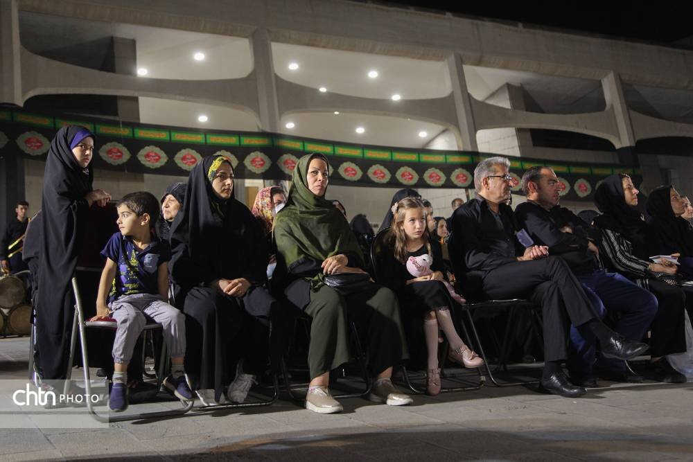 روایت غمی که بر حسین(ع) رفت در موزه فرش/ سردار دلها تماشاگر این تعزیه تاریخی است!