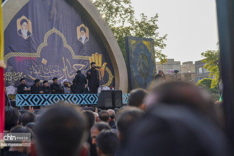 تجمع عزاداران حسینی در روز عاشورا در اردبیل