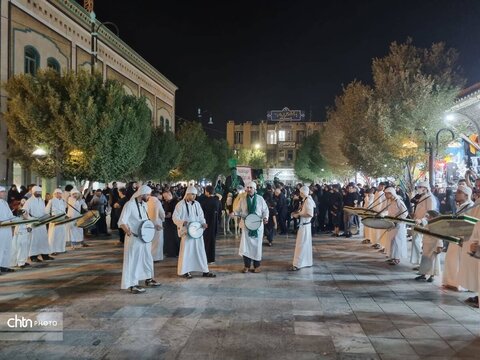 عزاداری زائران خارجی در قم هم زمان با تاسوعا و عاشورای حسینی