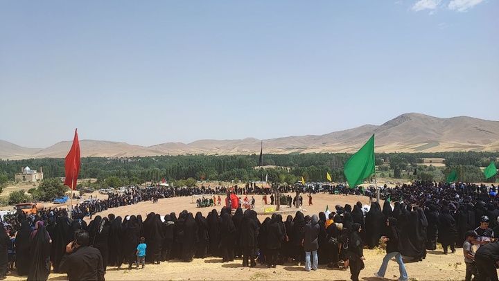 برگزاری مراسم آئینی "تعزیه خوانی" در روستای فش کنگاور