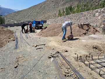 عملیات اجرایی احداث سرویس بهداشتی در ورودی روستای لرد خطیر کوه آغاز شد