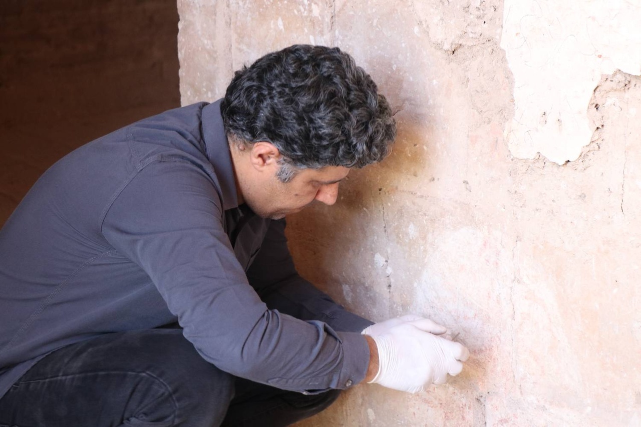 بررسیهای اولیه برای صحتسنجی اصالت تاریخی آجر مسجد جامع ساوه انجام شد/ انتقال موقت به موزه ملی