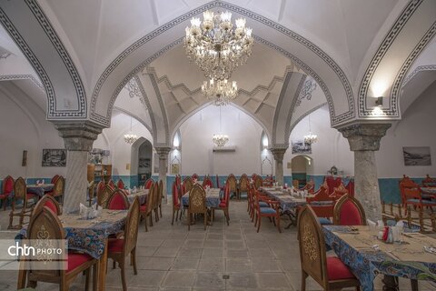 رستوران حمام گپ خرم‌آباد تلفیقی از تاریخ و فرهنگ