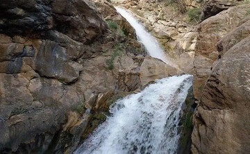 غسلگه، آبشاری زیبا در دل مهراب‌کوه لرستان