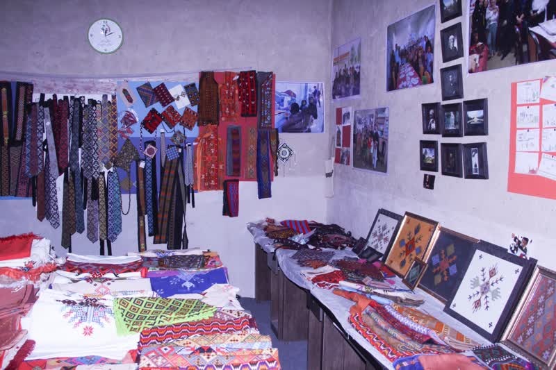 کسب و کارهای خرد صنایعدستی در سیستان و بلوچستان راهگشای توسعه پایدار/ اشتغال ۶۰۰ بانوی سرپرست خانوار در زاهدان