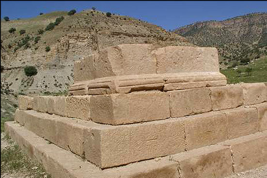 «طاق شیرین و فرهاد»؛ شاخص ترین اثر تاریخی شهرستان ایوان/ نمادی از عشق و دلدادگی