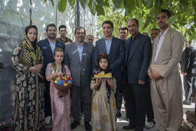 بازدید وزیر میراث‌فرهنگی از روستای زنان گیوه باف کرمانشاه