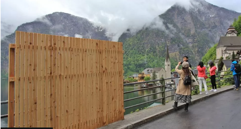 اعتراض شهروندان اتریشی به تعداد بالای گردشگران