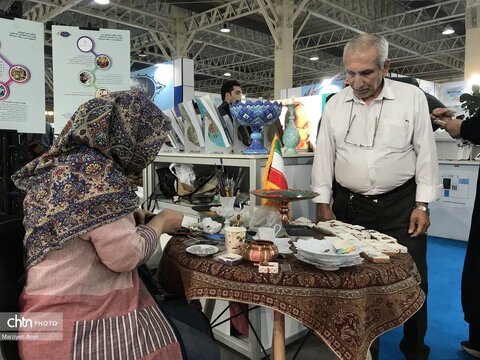 بازدید مسئولان از غرفه وزارت میراث فرهنگی در نمایشگاه روایت خدمت
