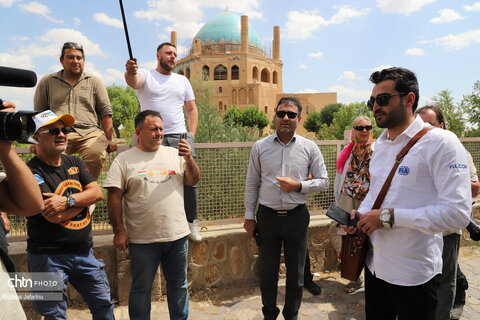 بازدید شرکت کنندگان رالی بین المللی جاده ابریشم ۲۰۲۳ از گنبد سلطانیه و اقامتگاه‌های بوم گردی