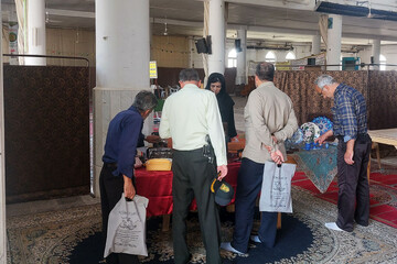 برپایی میز خدمت میراث‌فرهنگی در زرین‌شهر اصفهان