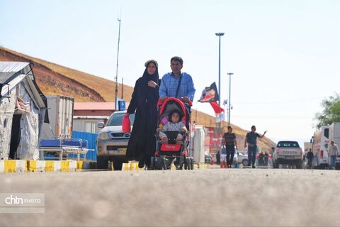 تردد زائران حسینی از مرز تمرچین آذربایجان غربی