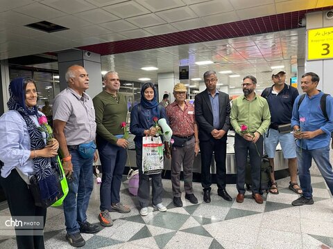 استقبال از گردشگران رویداد گردشگری احمدآباد تا لندن در بندرعباس