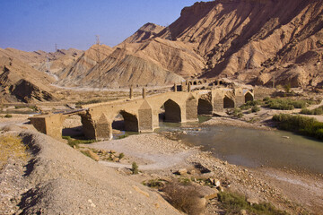 آغاز عملیات اجرایی پروژه مرمت و ساماندهی پل مشیر شهر دالکی-شهرستان دشتستان