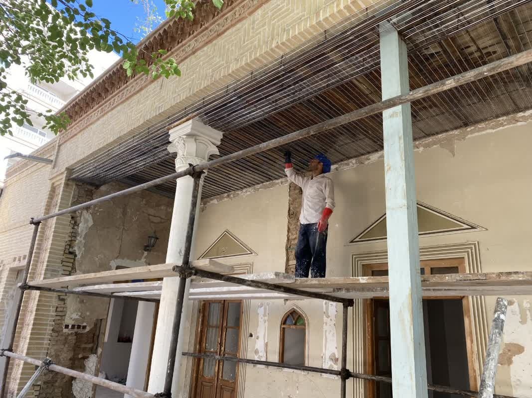 مرمت خانه تاریخی حکیمیان در زنجان آغاز شد