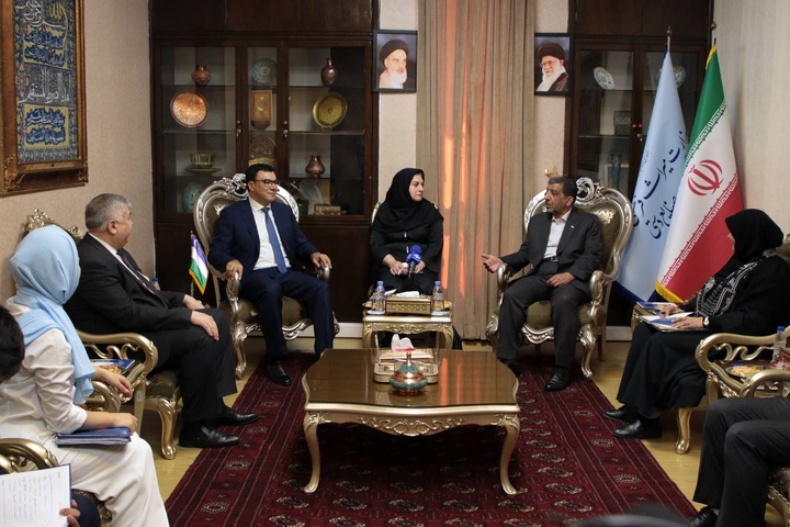 برگزاری اجلاس سهجانبه ایران، ازبکستان و ترکمنستان بهمنظور رفع موانع، تقویت زیرساختها و تسهیل صدور روادید/ ماموریت به شرکتها برای برگزاری تورهای ارزان قیمتزمینی برگزاری اجلاس سهجانبه ایران، ازبکستان و ترکمنستان بهمنظور رفع موانع، تقویت زیرساختها و تسهیل صدور روادید/ ماموریت به شرکتها برای برگزاری تورهای ارزان قیمتزمینی