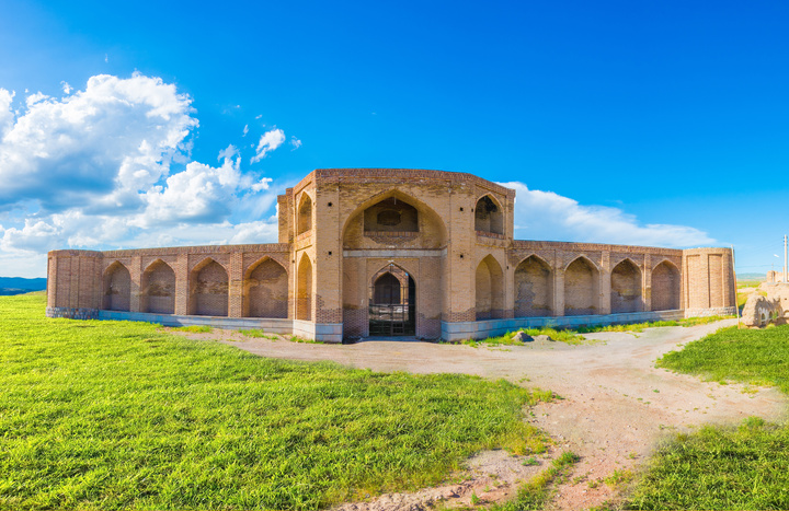 کاروانسرای جهانی جمال‌آباد میانه؛ اثری از دوره ایلخانی در فهرست آثار جهانی یونسکو