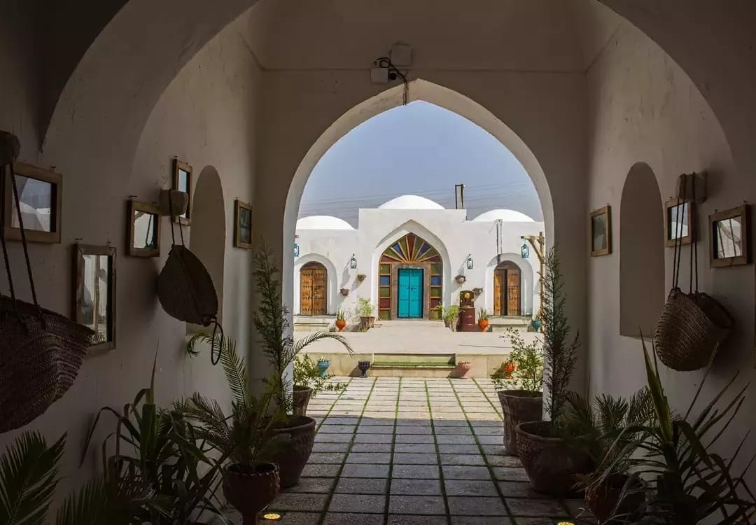 کاروانسرای برون شهری صفوی بستک با معماری منحصربهفرد