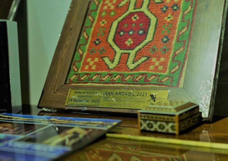 ورنی مغان با نشان اردبیل ۲۰۲۳ هدیه ایران به تیم النصر عربستان