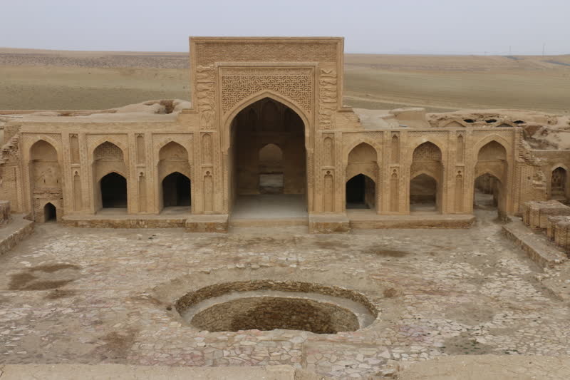 کاروانسرای شرف، منزلگاه مهم جاده ابریشم در مسیر مشهد به سرخس/ موزه آجر و تزئینات آجرکاری