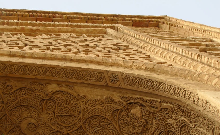 کاروانسرای شرف، منزلگاه مهم جاده ابریشم در مسیر مشهد به سرخس/ موزه آجر و تزئینات آجرکاری