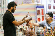 فعالیت عرضه‌کنندگان صنایع‌دستی در بیش از ۱۰۰ غرفه سیزدهمین نمایشگاه بین‌المللی گردشگری اصفهان