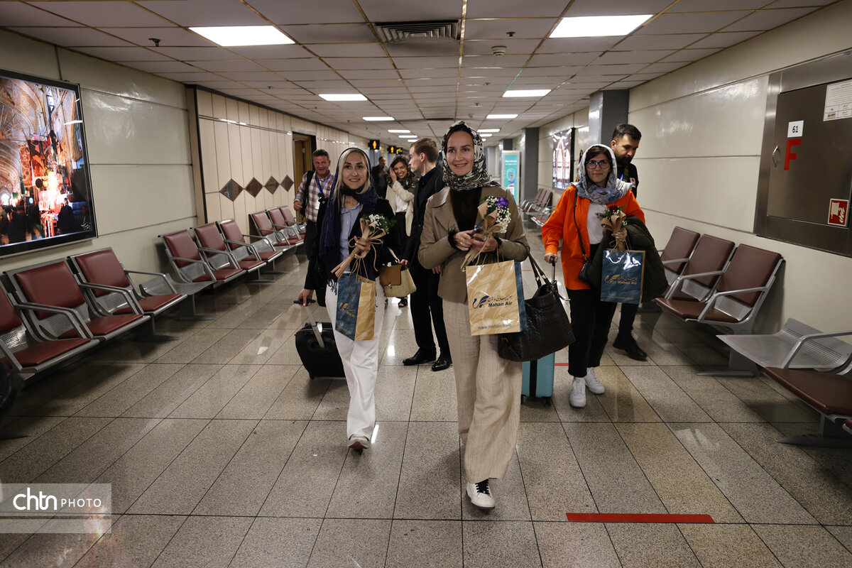 کارت دعوت برای گردشگران جهان/ انزوای ایران کهن توهمی باطل است/ مسیری جدید برای ارزآوری و مقابله با ایرانهراسی