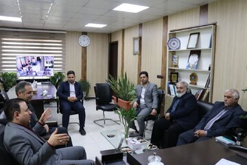 دیدار مدیرکل میراث‌فرهنگی استان قم با مدیر سیما و فضای سبز شهرداری