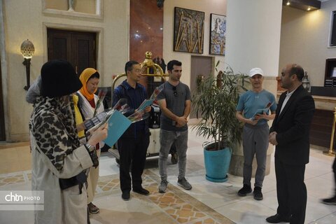 خوش آمدگویی به گردشگران چینی به مناسبت روز جهانی جهانگردی در هتل های صفائیه و داد یزد