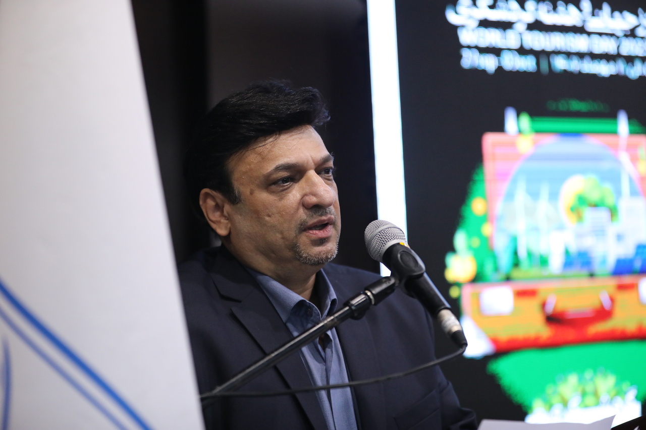 آیین نکوداشت روز جهانی جهانگردی و آغاز هفته گردشگری در اهواز برگزار شد