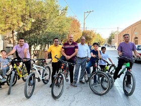 برگزاری همایش دوچرخه‌سواری در اردکان به مناسبت هفته گردشگری