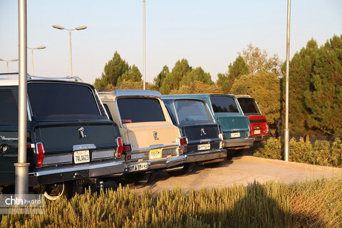 نمایشگاه خودروهای تاریغی باغ فتح آباد