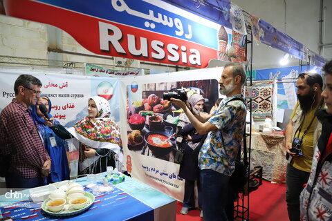 دومین روز از جشنواره ملی آش و نمایشگاه صنایع دستی
