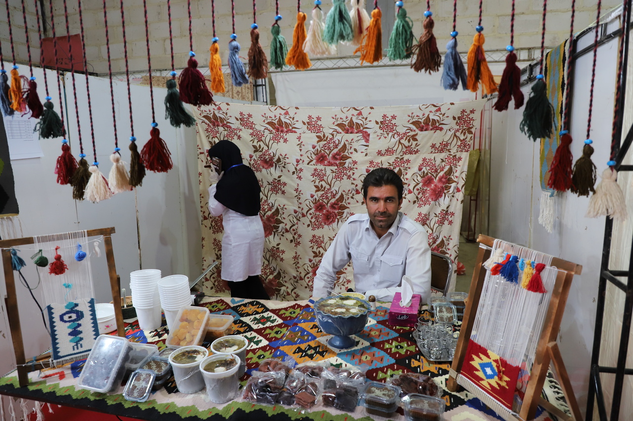 سنگ تمام زنجان در استقبال از شرکت‌کنندگان در جشنواره آش و نمایشگاه صنایع‌دستی