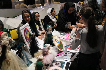 رویداد ریشه‌های‌ ماندگار با مشارکت ۴۰ هنرمند صنایع‌دستی البرز برگزار شد