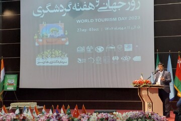 سرمایه‌گذاری در صنعت گردشگری بهره مادی و معنوی به دنبال دارد/ باید مکتب اسلامی خود را به وسیله گردشگری به دنیا معرفی کنیم