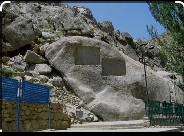 همراهی تاریخ و زیست‌بوم در آبشار گنج‌نامه همدان